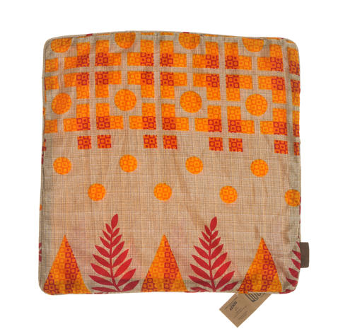 Seidenkissenbezug 50x50 cm mit Boho-Vintage-Blattmuster in warmen Sandbraun- und Dunkelgrüntönen für orientalische Ethno-Kissen