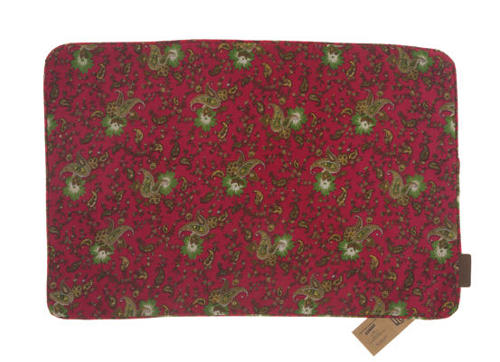 Unikt Silke pudebetræk 60x40 cm med rød bund og grønne guldfarvede paisley og blomsterprint i sari orientalsk boho vintage etnisk stil.