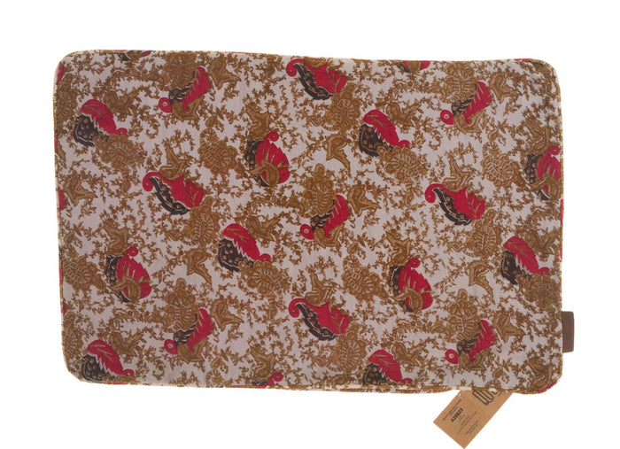 Seidenkissenbezug 60x40 cm im Sari-Kissen-Stil, Vintage-orientalisch-ethnisch-bohemisch mit braunen Schlingen und roten Vögeln auf cremeweißem Hintergrund