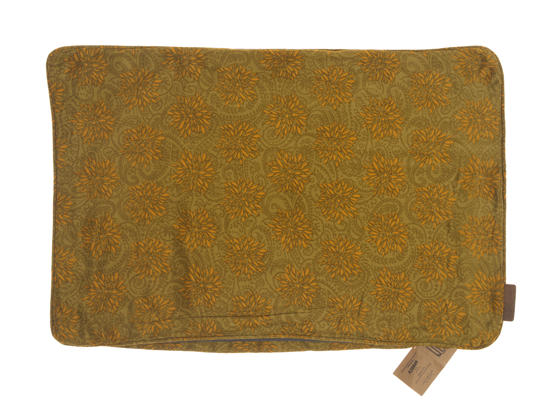 Seidenkissenbezug 60x40 cm in warmem Senfgelb mit goldenen Blumenmustern im Vintage-Boho-Stil, auch als Sari-Kissen geeignet.