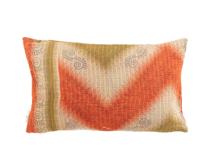 Sari-Kissenbezug 30x50 in Smaragdgrün und Dunkelgrün mit orientalischem Vintage-Muster und Boho-/Bohemian-Stil, einzigartiges indisches Sari-Kissen aus farbenfrohen, wiederverwerteten Textilien