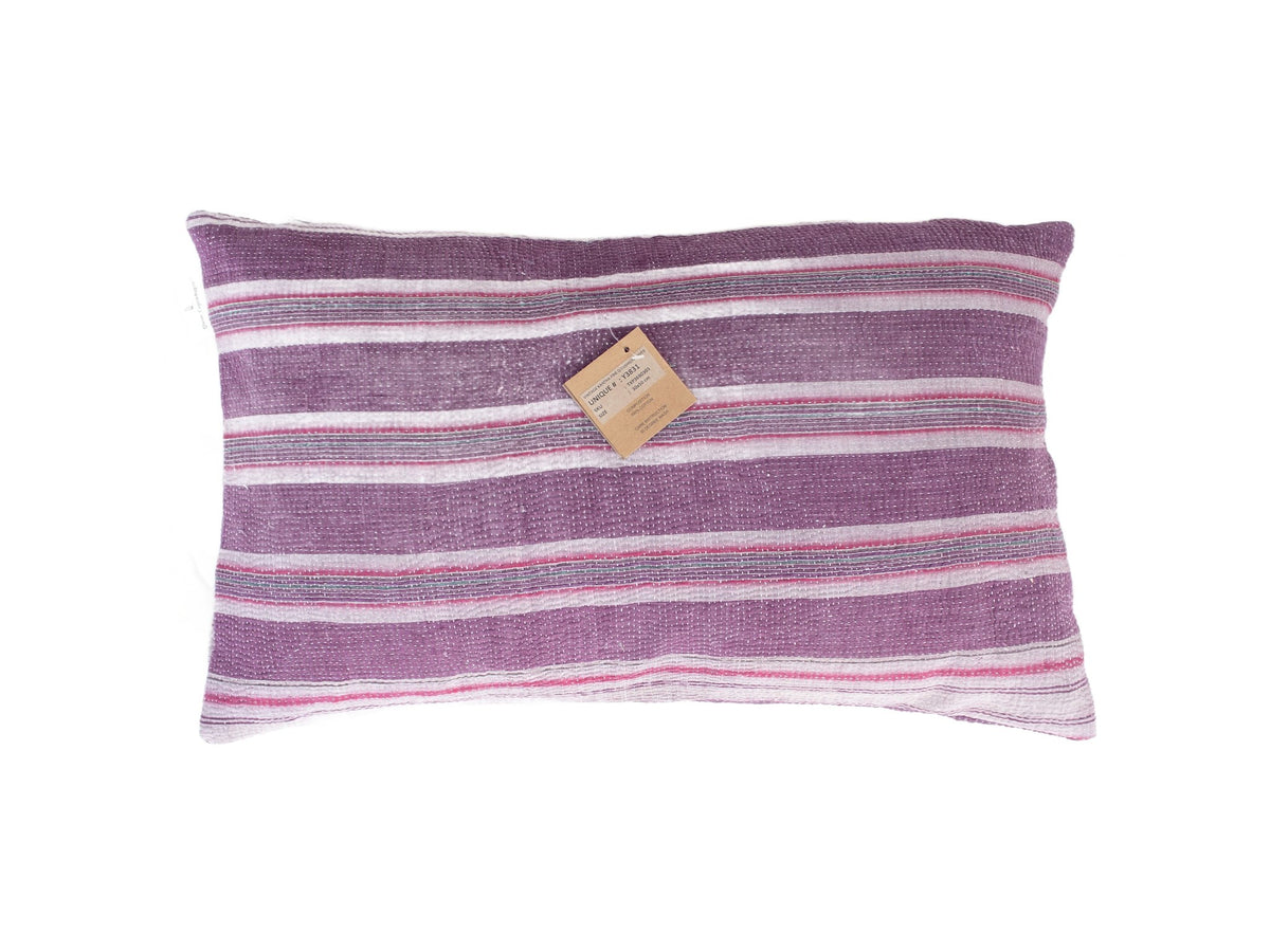 Einzigartiger Sari-Kissenbezug (30 x 50 cm) in Lila und Weiß mit feinen Streifen und rosa Akzenten, indischer Boho-/Ethno-Stil, Vintage-orientalischer Stil