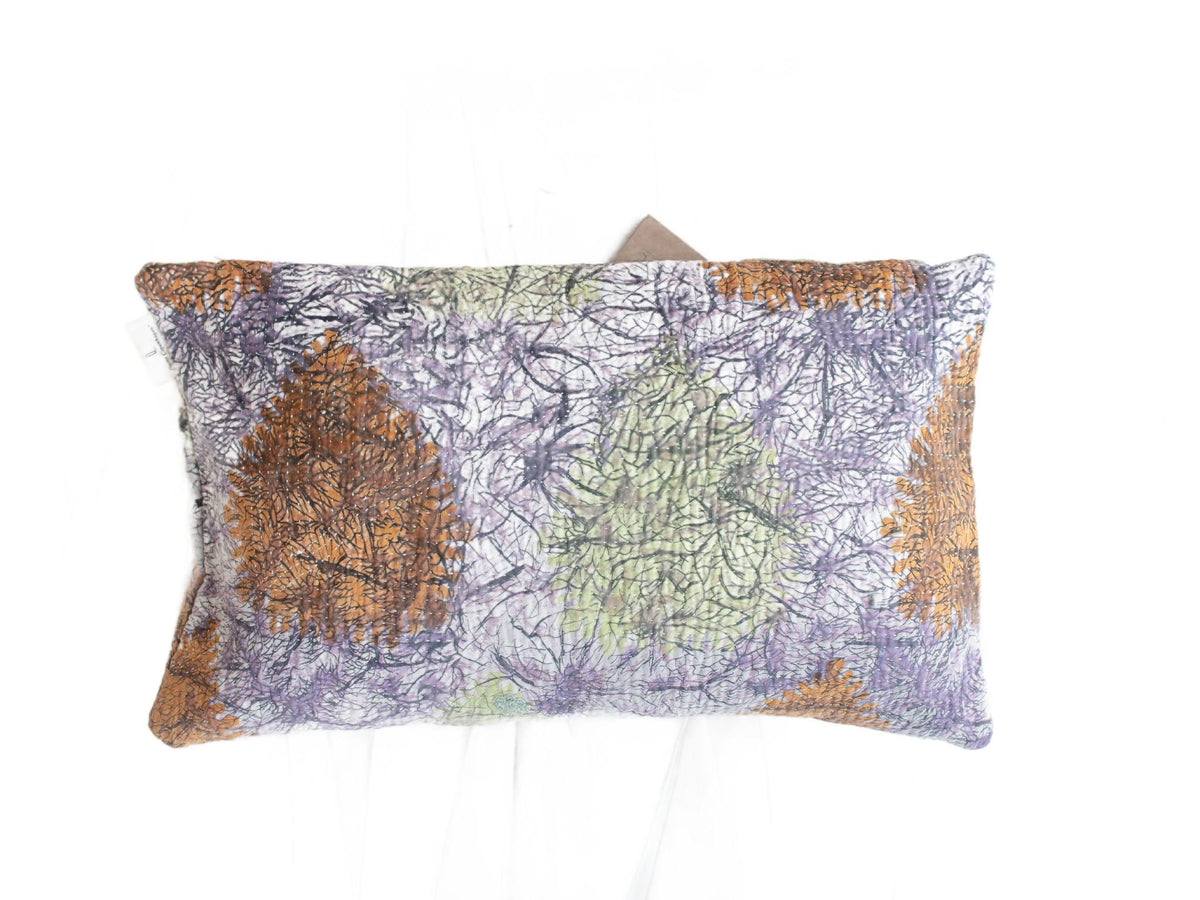 Sari-Kissenbezug 30x50 in Orange, Sand und Olivgrün mit indischem, orientalischem Boho-Muster - einzigartiges Sari-Kissen aus wiederverwertetem Vintage-Stoff.