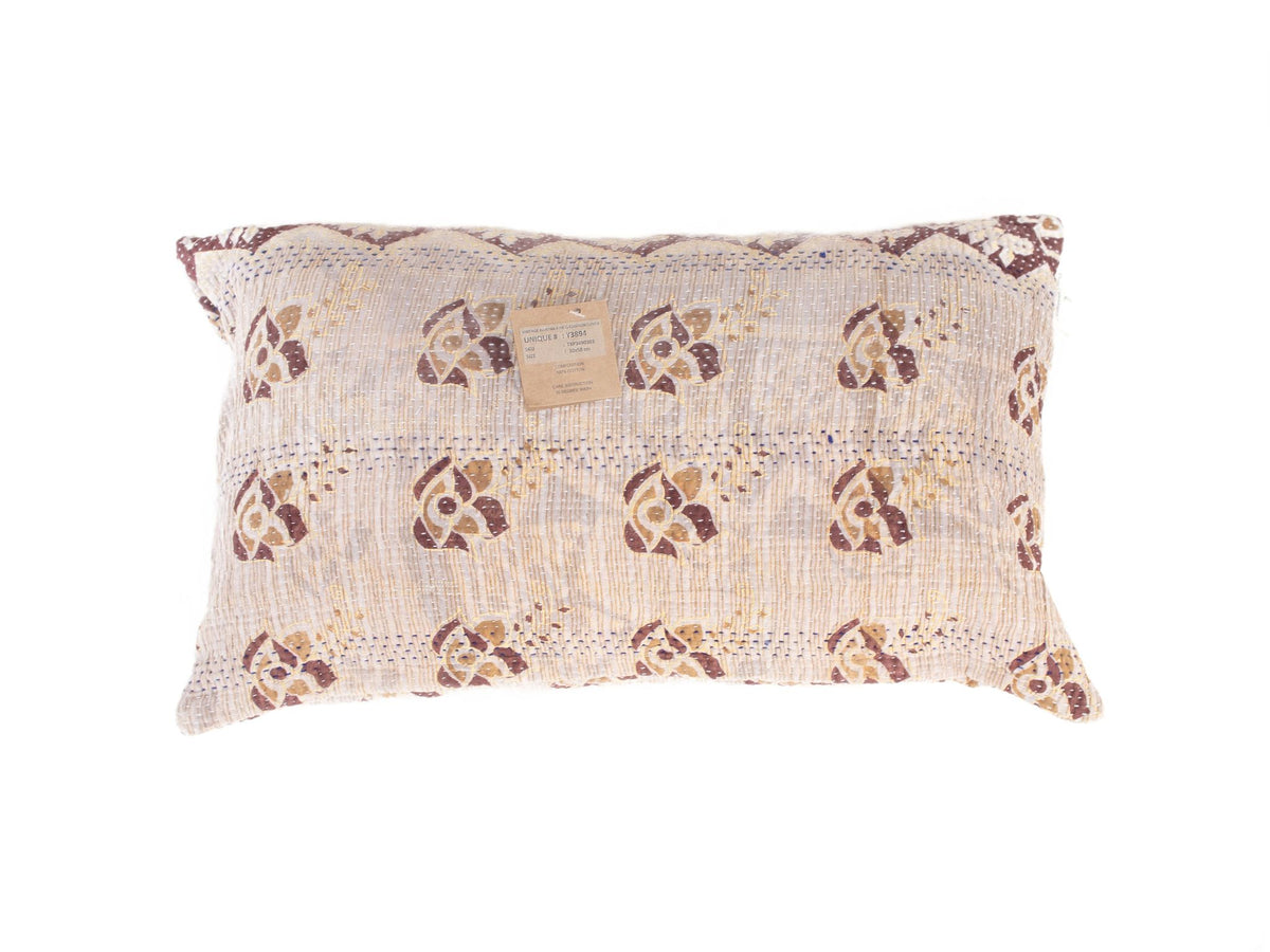 Sari-Kissenbezug 30x50 cm in Beige mit braunen und goldenen Ziermustern, ethnische und bohemische Sari-Kissen aus recyceltem indischem Stoff mit orientalischen Details
