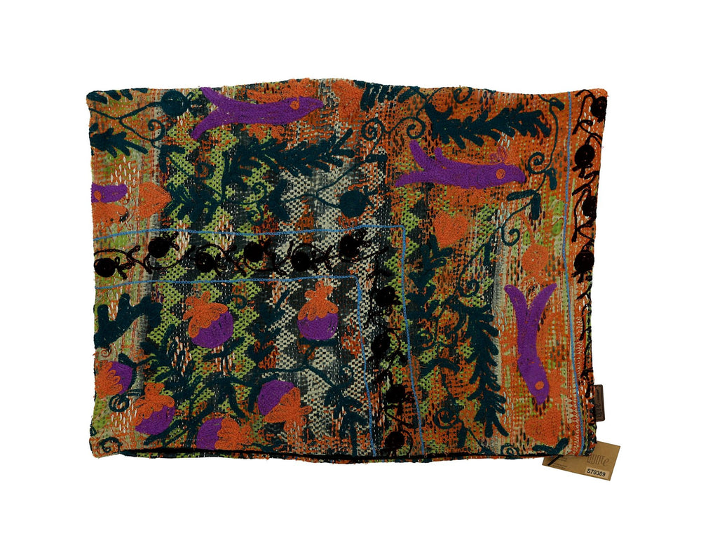 Farverigt suzani pudebetrÃ¦k med indisk sari-inspireret patchwork i orange lilla grÃ¸n og sort med broderede blomster og slyngmÃ¸nstre