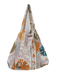 Suzani Vintage Beach dahinter