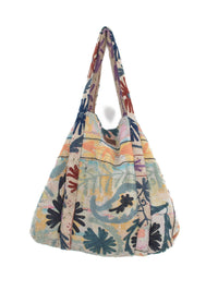 Suzani Vintage Beach dahinter