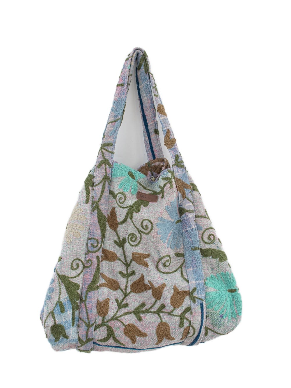 Suzani Vintage Beach dahinter