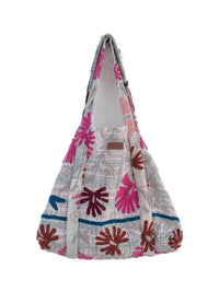 Suzani Vintage Beach dahinter