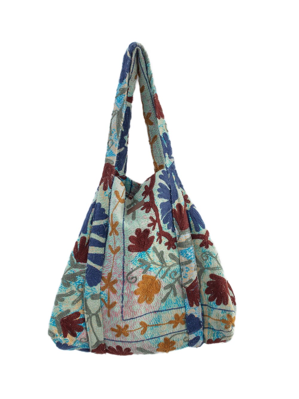 Suzani Vintage Beach dahinter