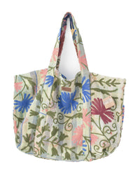 Suzani Vintage Beach dahinter