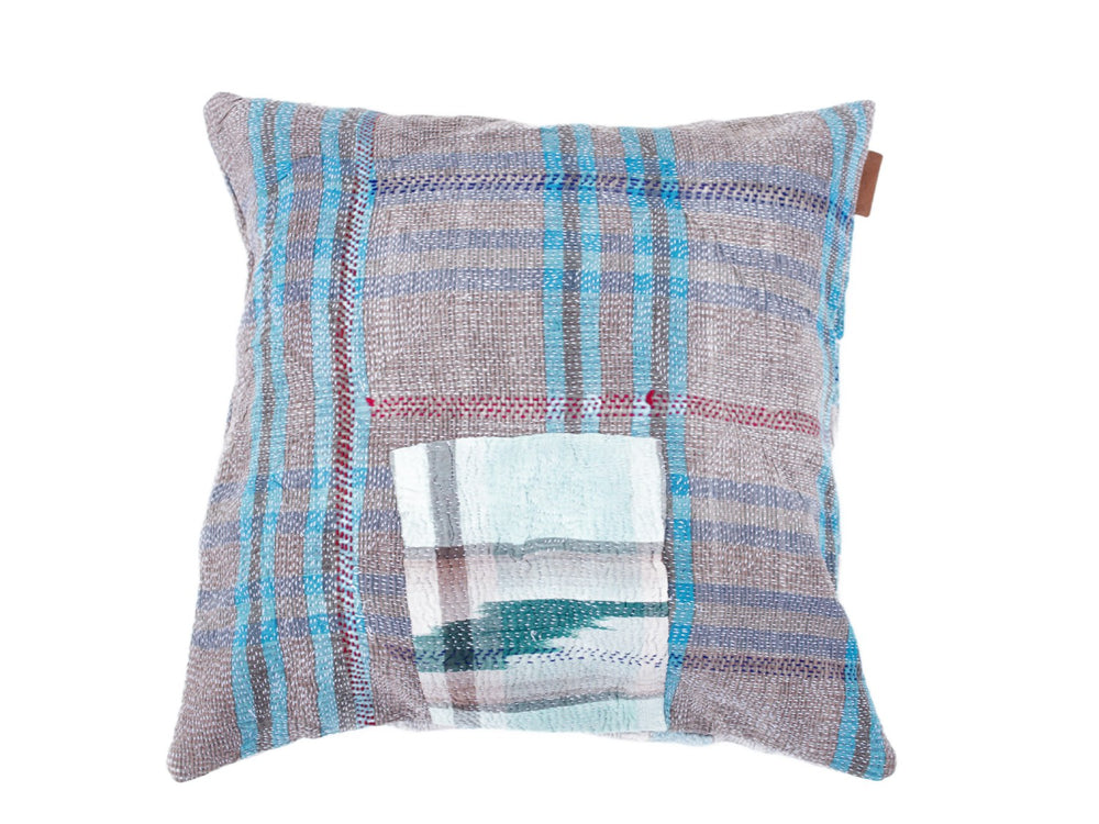 Sari pillowcase in 50x50 with vintage patchwork pattern, colorful stripes in blue, turquoise and sand beige as well as ethnic details - unique sari pillow for boho/bohemian decor