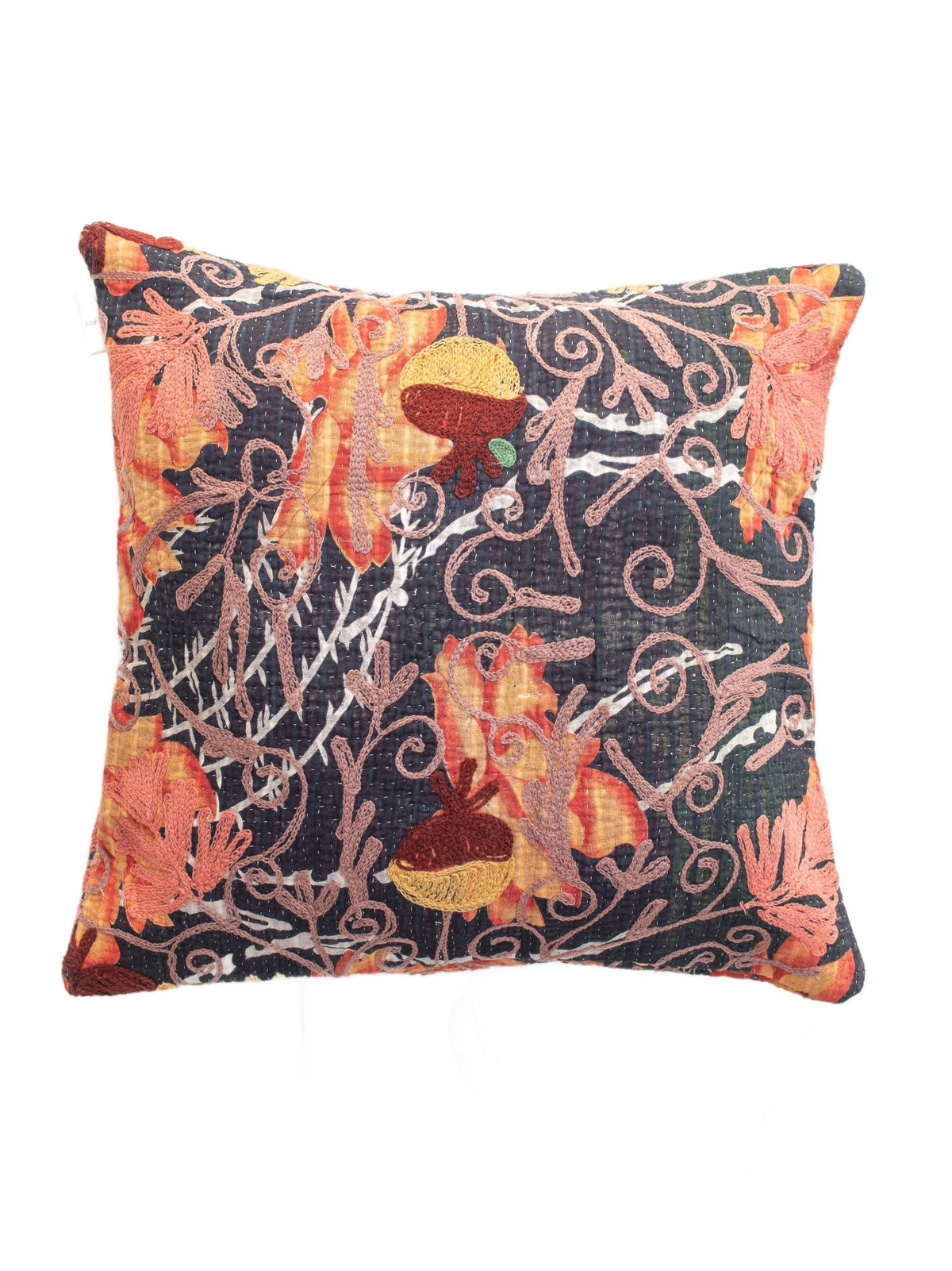 Unikt suzani pudebetrÃ¦k 50x50 cm i mÃ¸rk navy med boho farverige broderier af blomster og slyngplanter i orange rÃ¸d og okker.