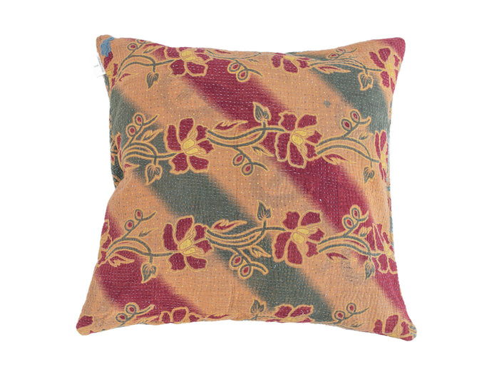 Sari-Kissenbezug 50x50 im Vintage-Boho-Stil mit farbenfrohen indischen Mustern in Rot, Braun und Grün sowie gelben Details (einzigartiges Sari-Kissen)