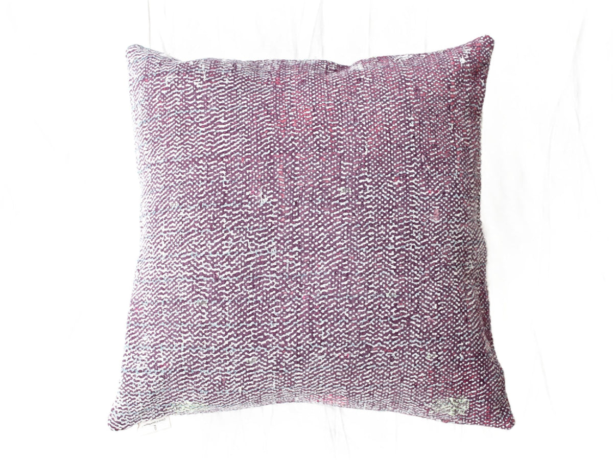 Sari-Kissenbezug 50x50 cm in Burgunderrot und Lila mit weißem Muster, Vintage-/Boho-Kissenbezug im indischen Stil mit ethnischer Textiloptik und einzigartiger Upcycling-Oberfläche