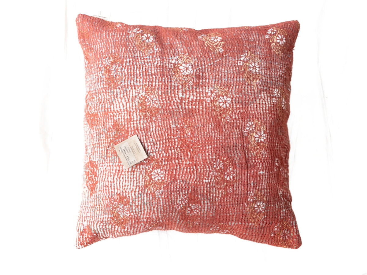 Sari-Kissenbezug 50x50 in Rostrot und Creme mit dekorativen Blumen- und Musterdetails, Vintage-Boho-Kissenbezug im indischen Stil für Sari-Kissen und einzigartige Kissen