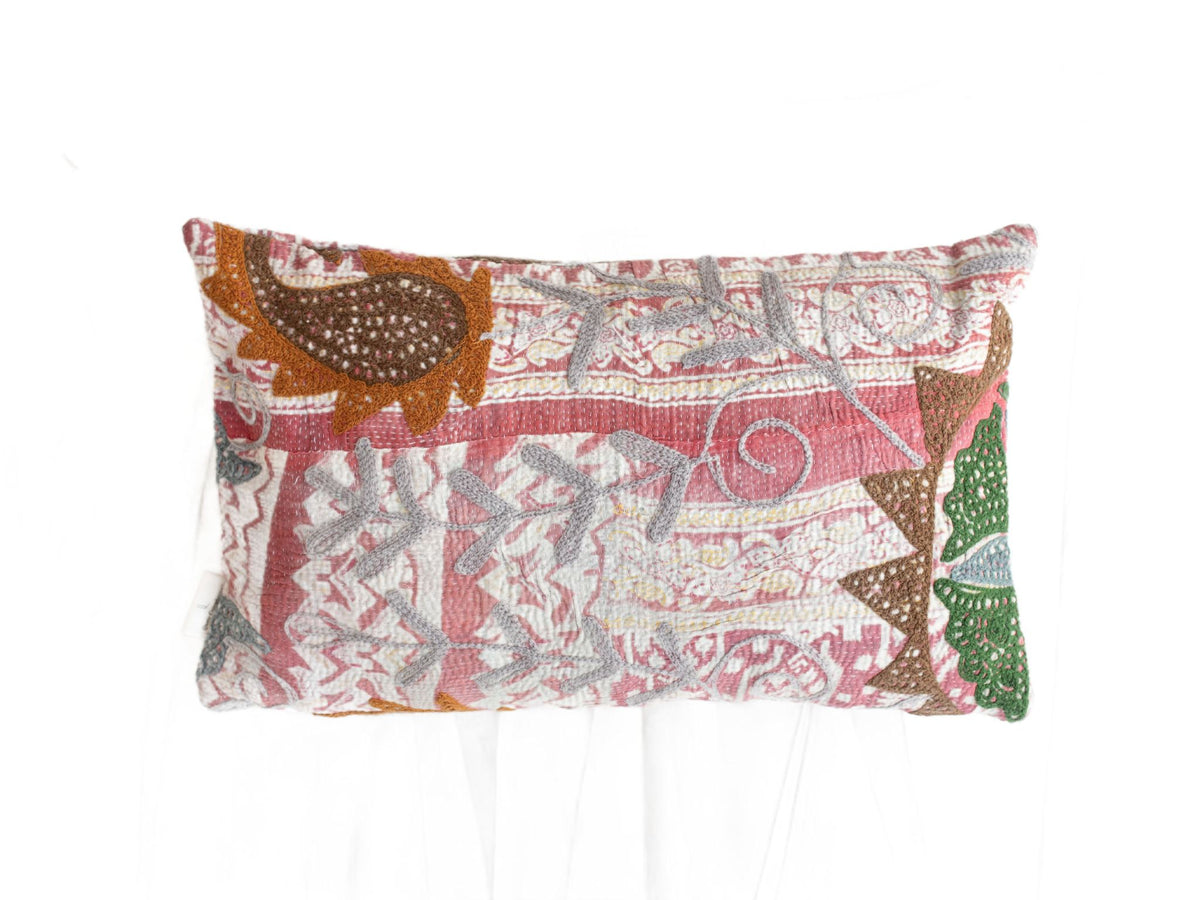 Unikt suzani pudebetrÃ¦k 30x50 cm i boho og vintage stil med patchworkmÃ¸nstre i rosa rÃ¸dbrun beige grÃ¥ og grÃ¸nne detaljer