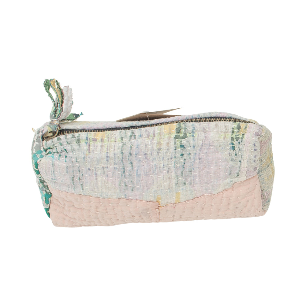 Fine Q Pouch Large, 17 × 12 cm, in light pink, cream and mint green with a zip and coloured fabric panels.