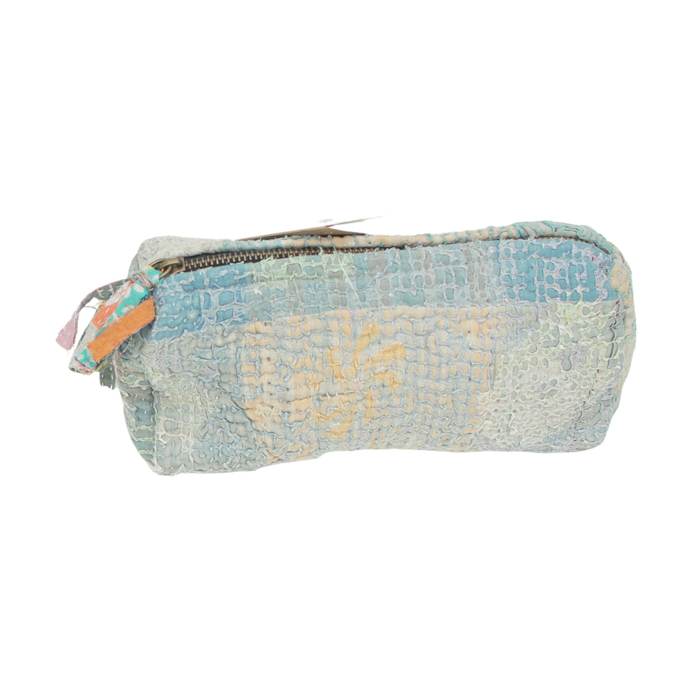 Fine Q Pouch Large, 17 × 12 cm, in light blue and cream with a zip and coloured fabric panels.